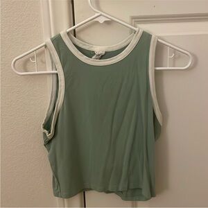 Tilly’s Green Cropped Tank Size L